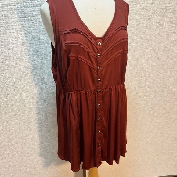 NWOT Torrid Women’s Top - Picture 3 of 11